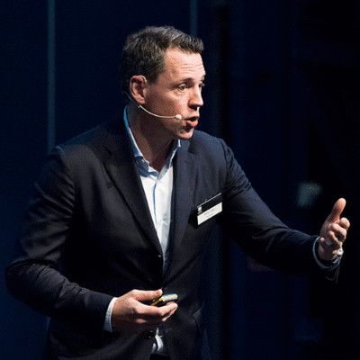 Oliver López föreläser om värdebaserad försäljning och säljprocesser för projektledare